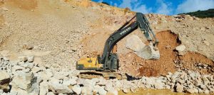 Extraction d'agrégats à la carrière Ammel — GTM-SEA